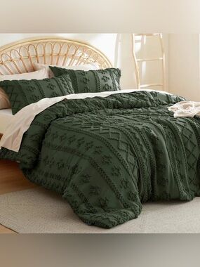 Bedsure Boho Deluxe Embroidery Comforter Set Olive Green California King